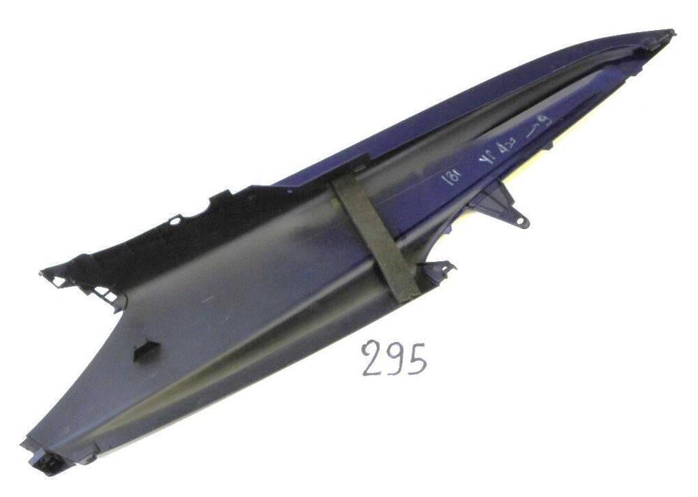 Carena fianchetto laterale sx Yamaha YP Majesty 25 (2)