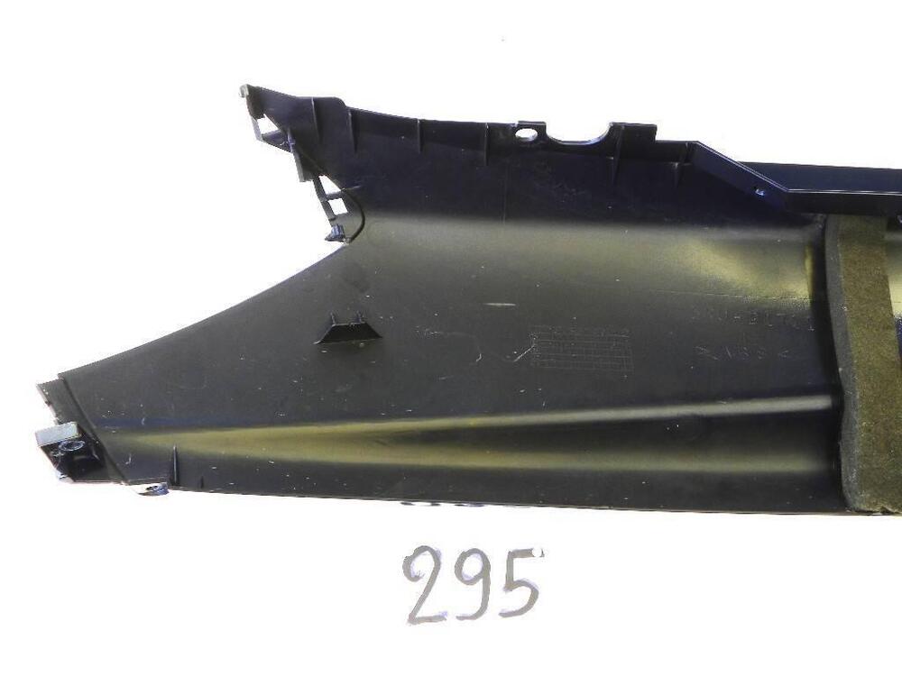 Carena fianchetto laterale sx Yamaha YP Majesty 25 (5)