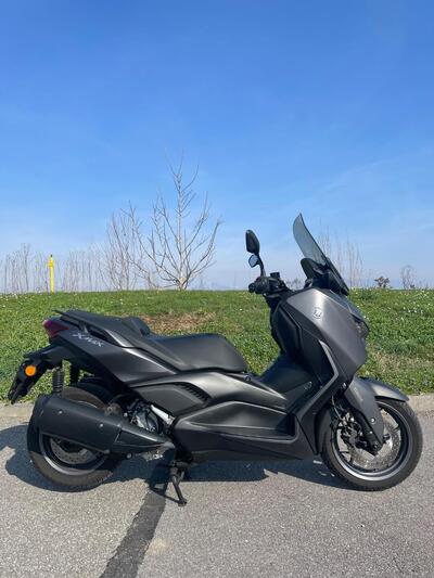 Yamaha X-Max 300 (2021 - 24) usata