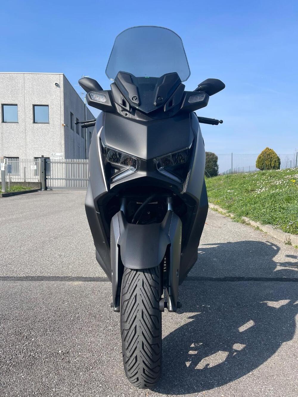 Yamaha X-Max 300 (2021 - 24) (3)