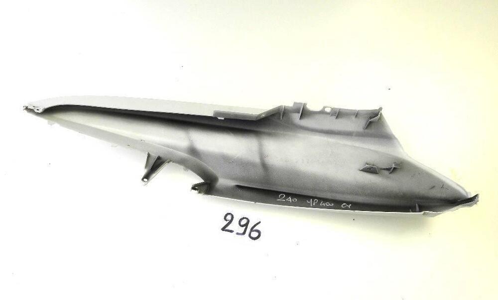 Carena fianchetto later. dx Yamaha YP Majesty 250/ (2)