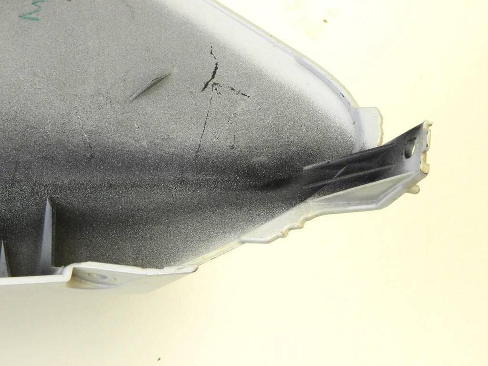 Carena fianchetto later. dx Yamaha YP Majesty 250/ (8)