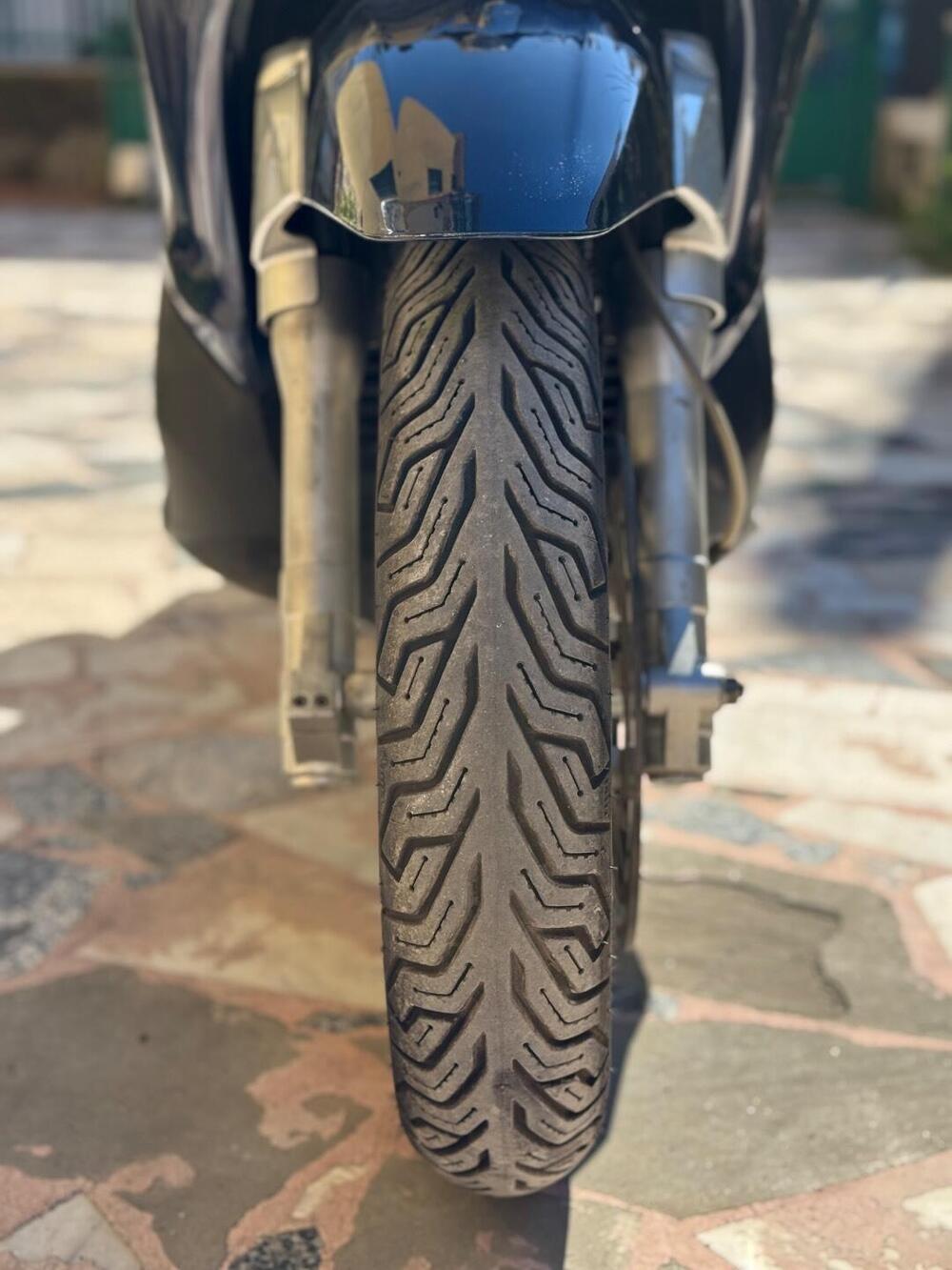 Piaggio Beverly 300 i.e. (2010 - 16) (8)