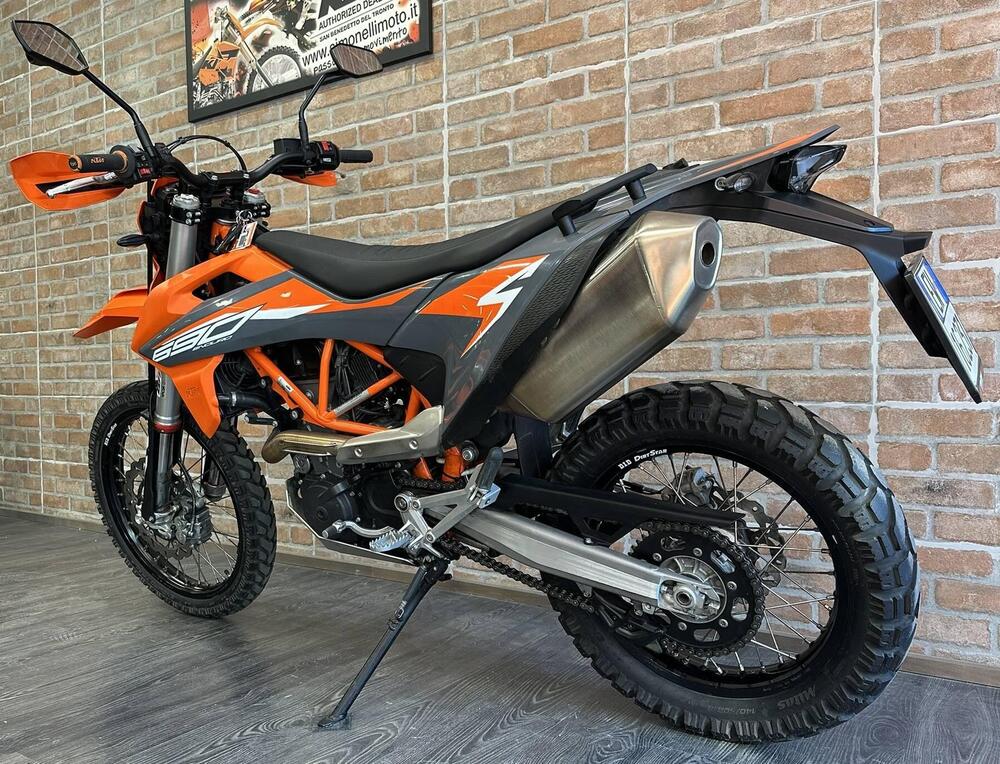 KTM 690 Enduro R (2021) (12)