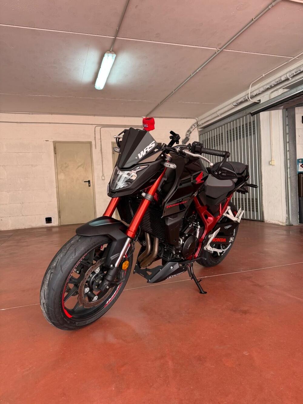 Honda CB 750 Hornet (2023 - 24) (2)