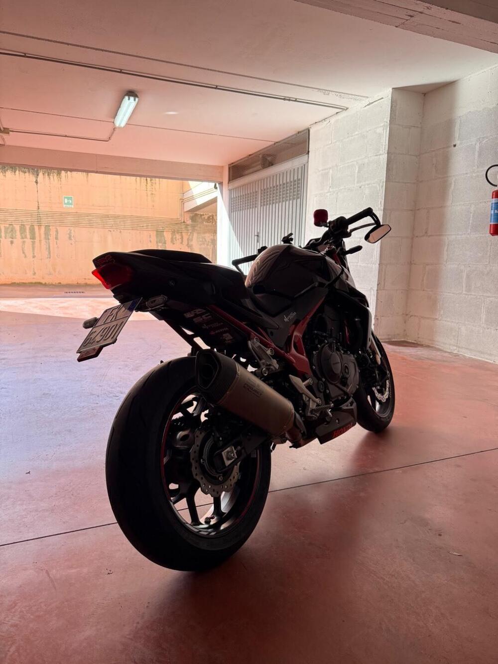 Honda CB 750 Hornet (2023 - 24) (5)