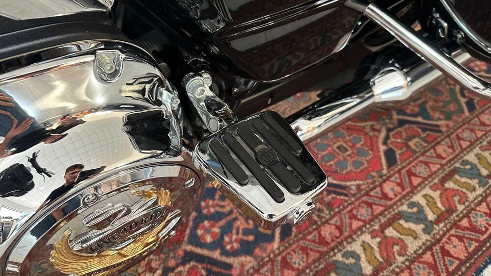 Harley-Davidson 107 Street Glide (2017 - 19) - FLHX (17)