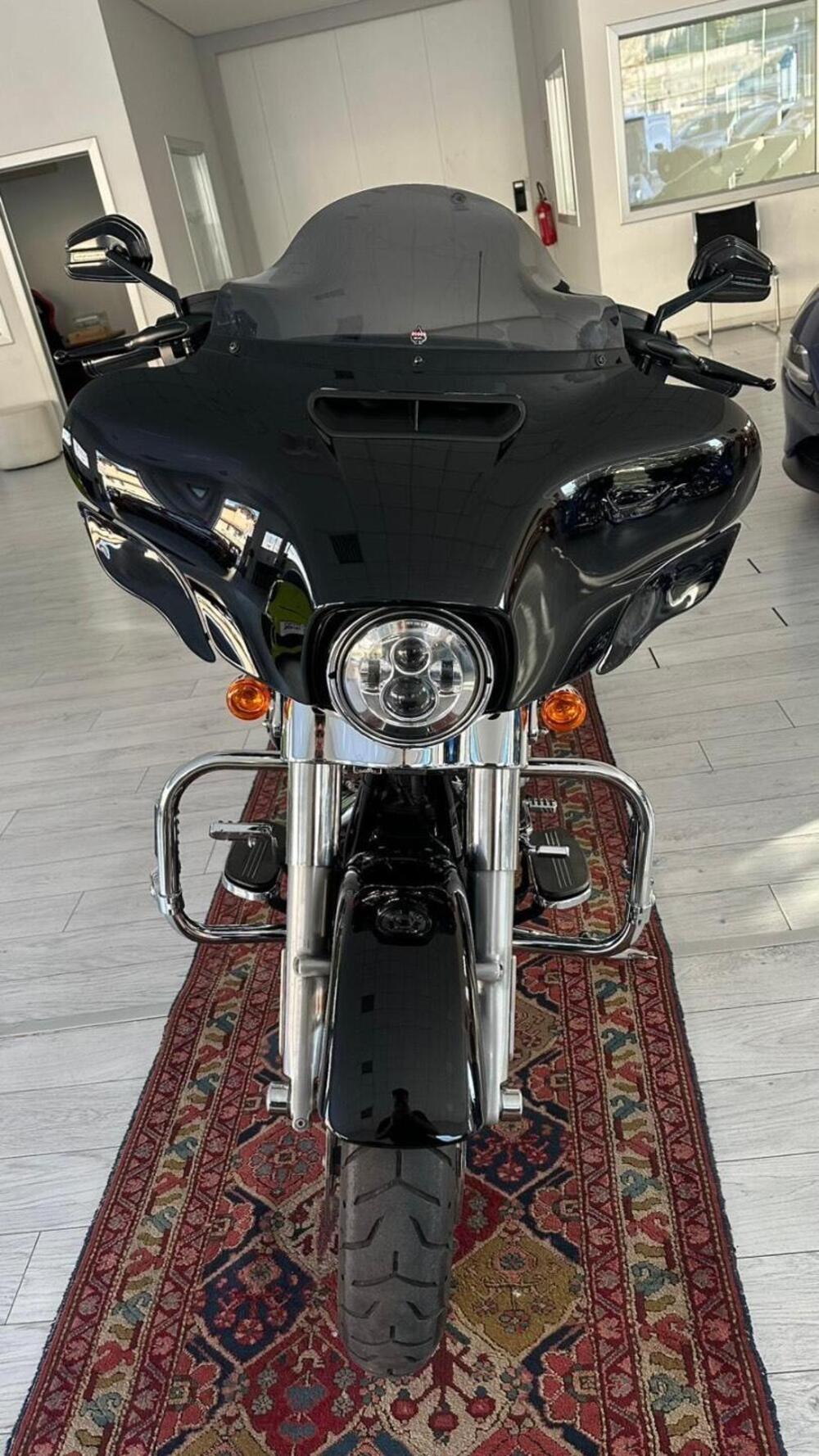 Harley-Davidson 107 Street Glide (2017 - 19) - FLHX (4)