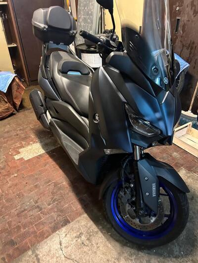 Yamaha X-Max 300 Tech Max (2021 - 24) usata