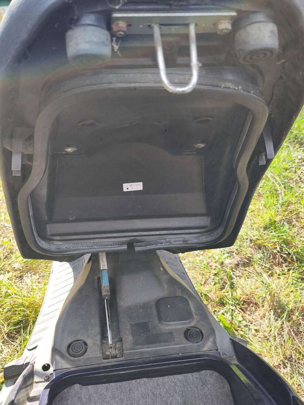 Yamaha Majesty 250 DX (1998 - 02) (16)