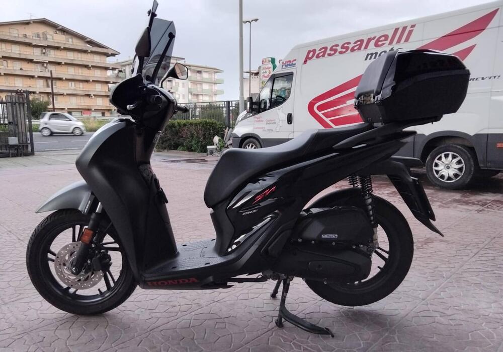 Honda SH 150i Sport (2024 - 25) (4)