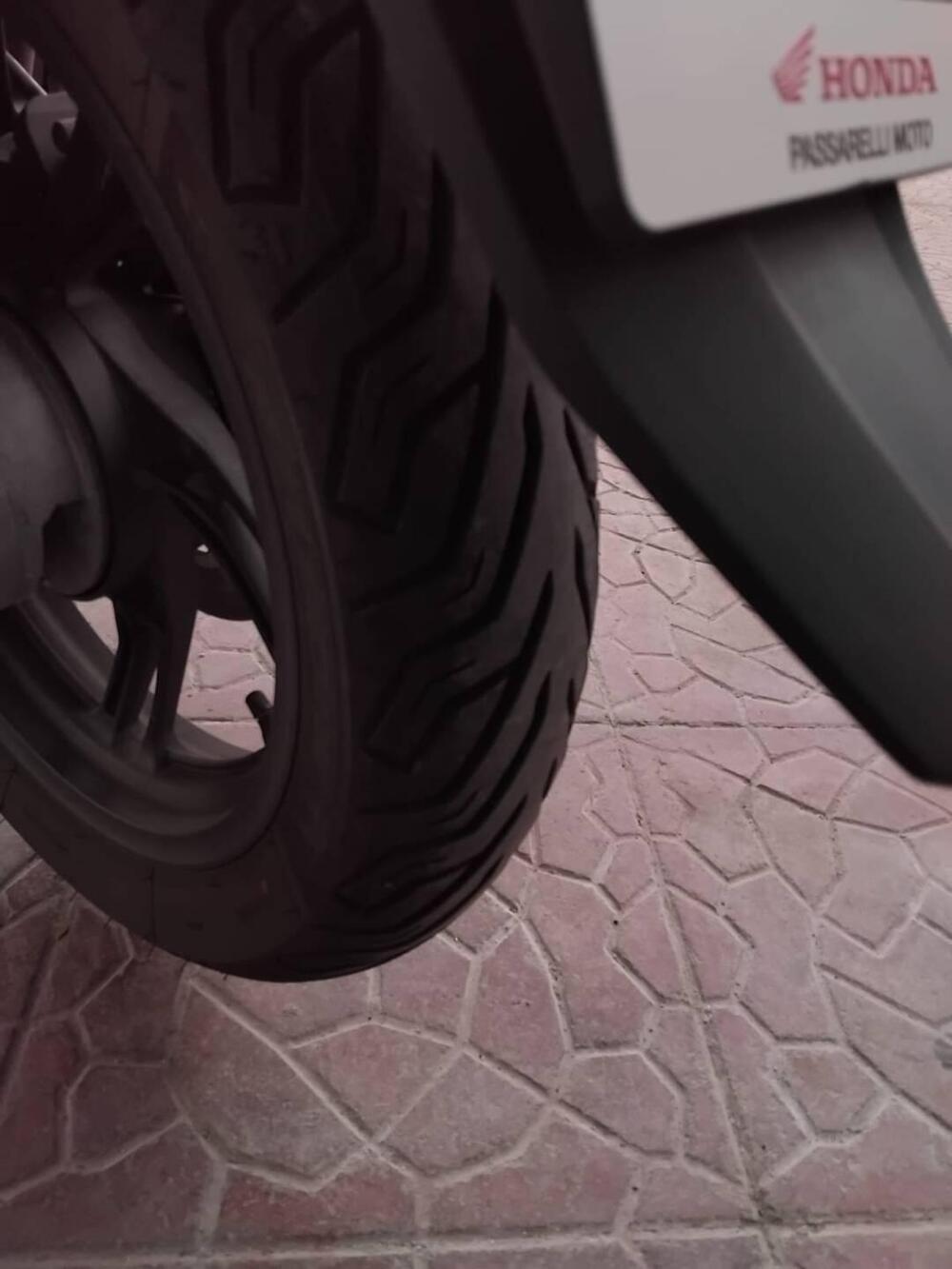 Honda SH 150i Sport (2024 - 25) (11)