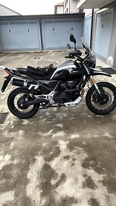 Moto Guzzi V85 TT Guardia d'Onore (2022 - 23) usata