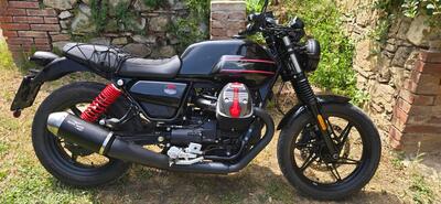 Moto Guzzi V7 Stone Special Edition (2022 - 25) usata