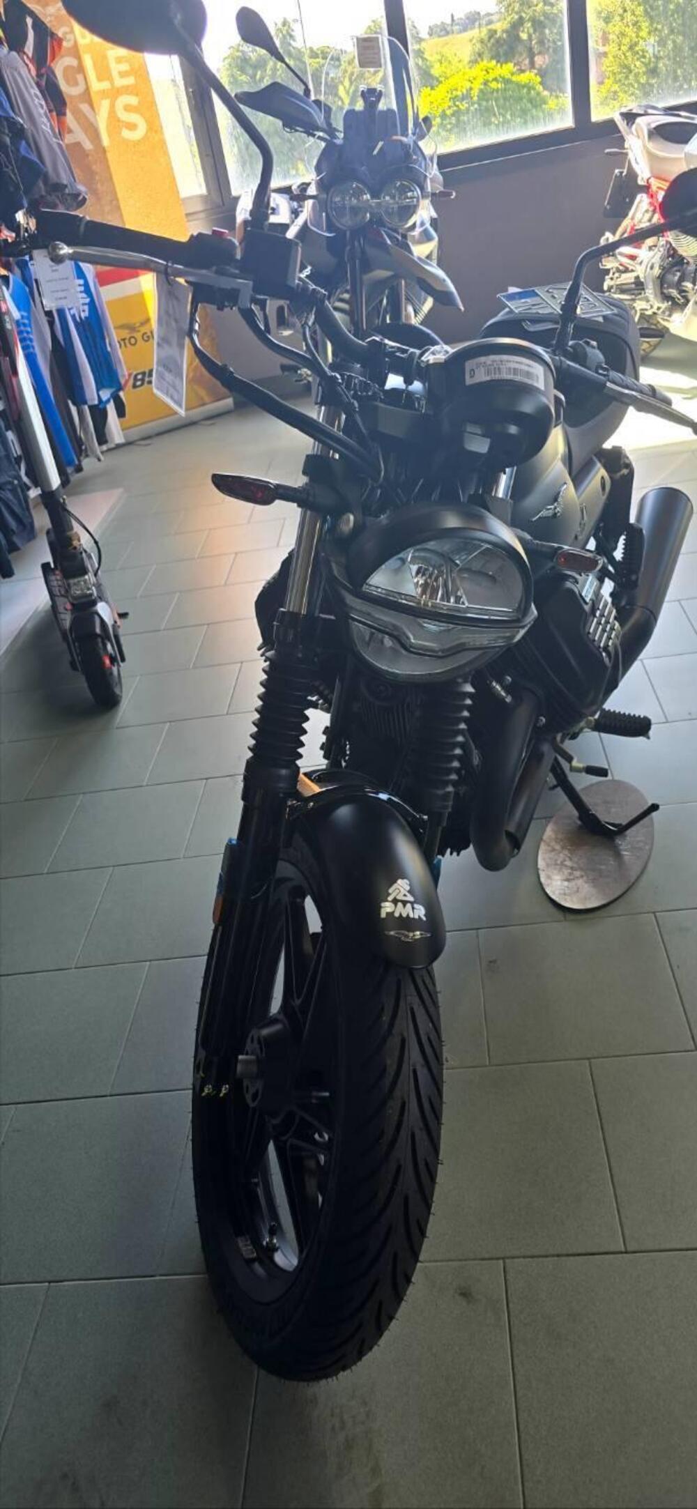 Moto Guzzi V7 Stone Special Edition (2022 - 25) (5)