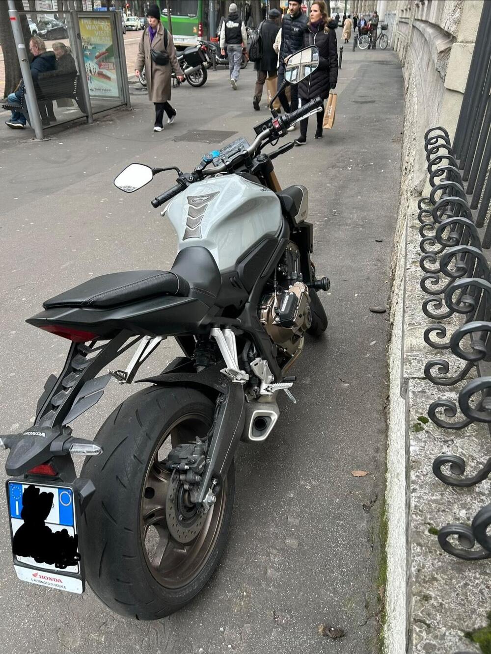 Honda CB 650 R E-Clutch (2024 - 26) (2)