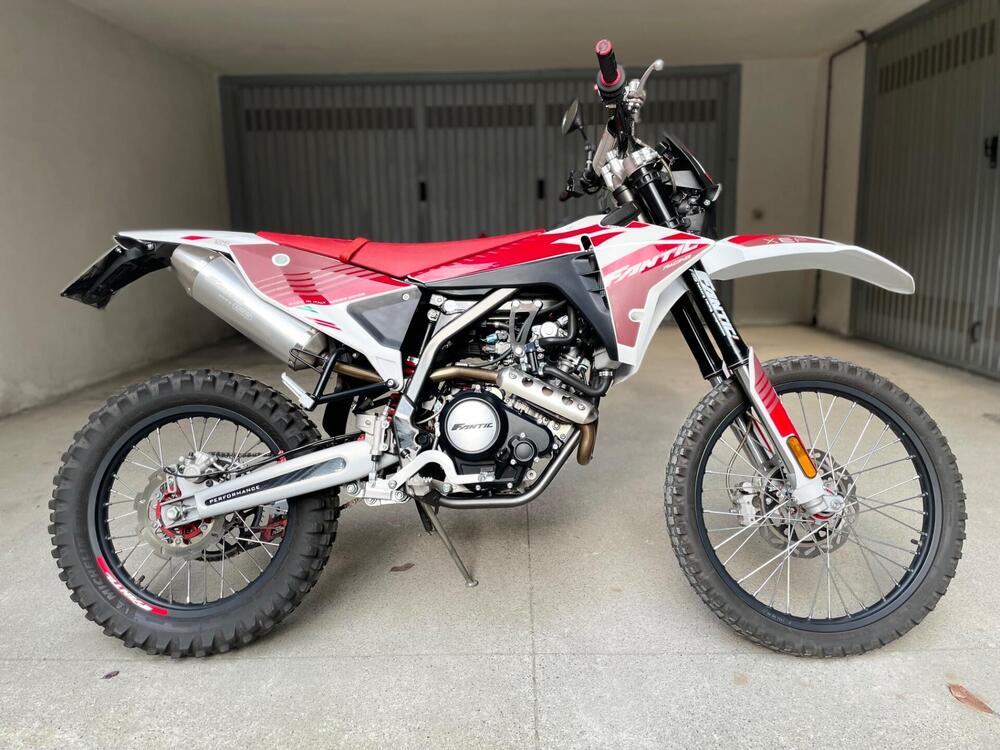 Fantic Motor XEF 125 Performance (2023 - 24) (2)