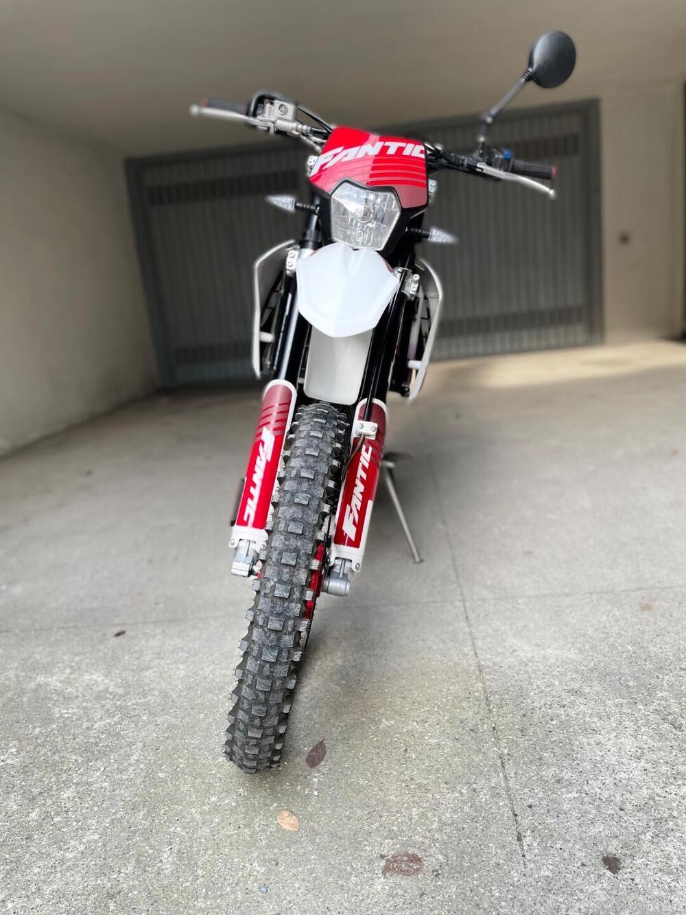 Fantic Motor XEF 125 Performance (2023 - 24) (5)