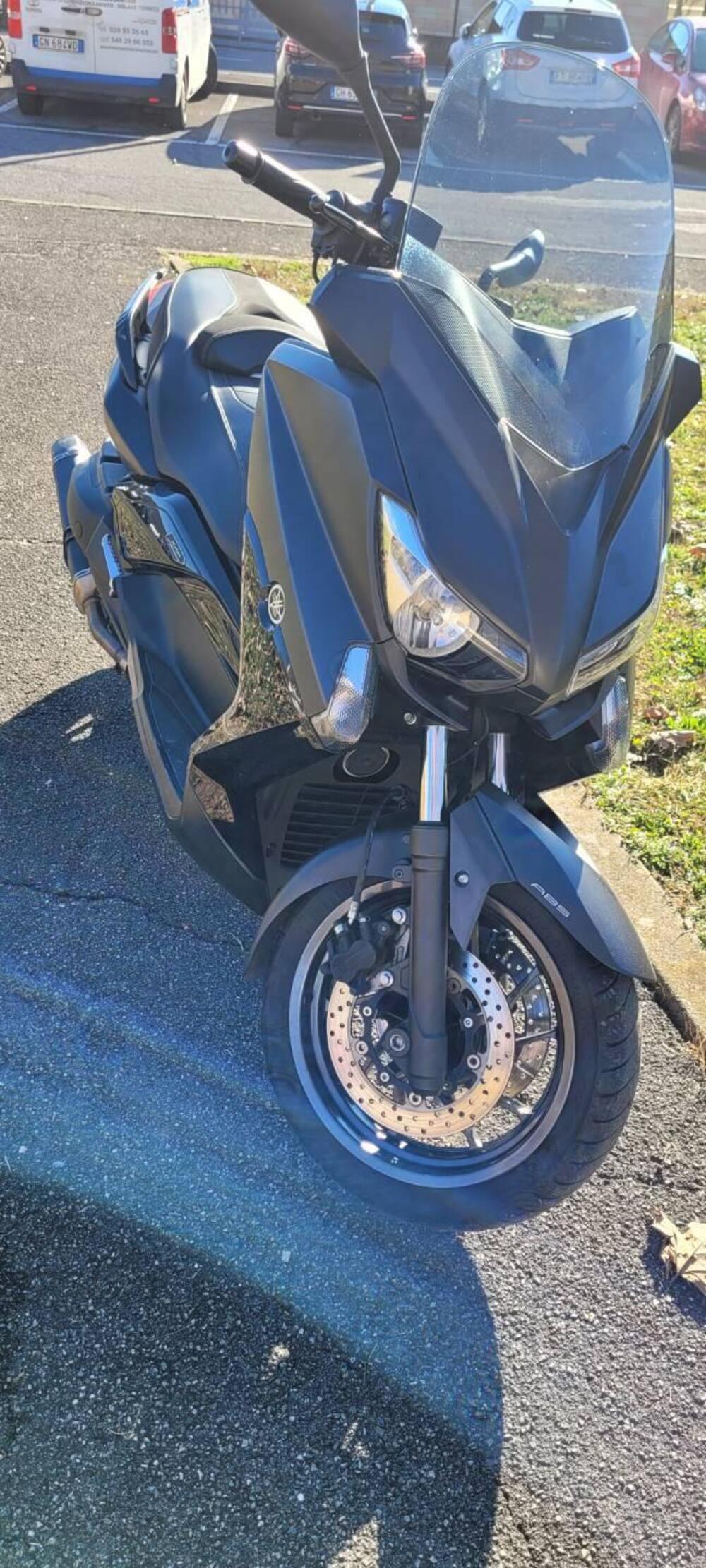 Yamaha X-Max 400 Iron Max ABS (2016) (7)