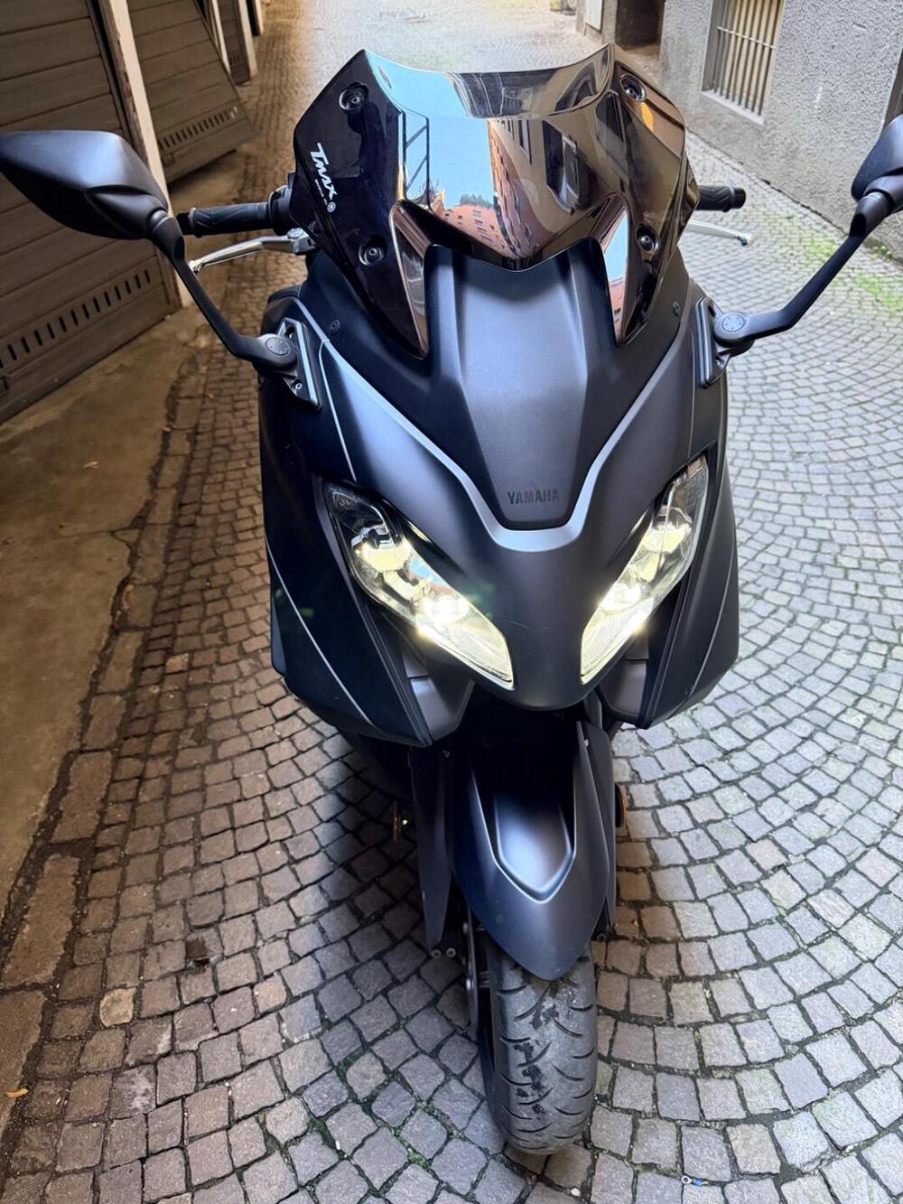 Yamaha T-Max 560 (2022 - 24)