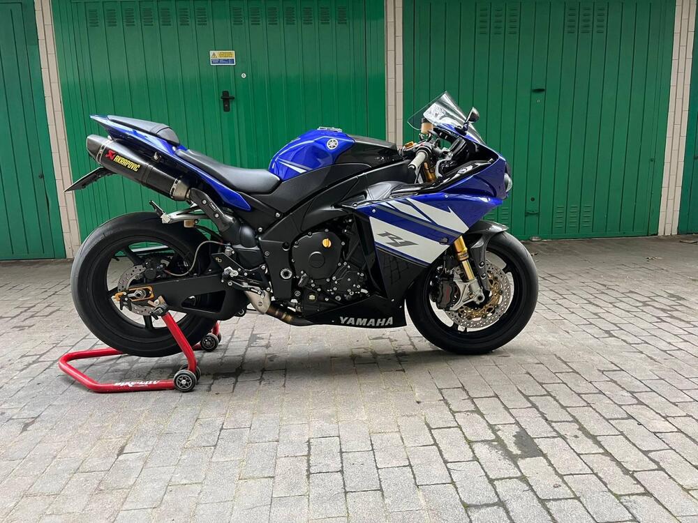 Yamaha YZF R1 (2009 - 11) (2)