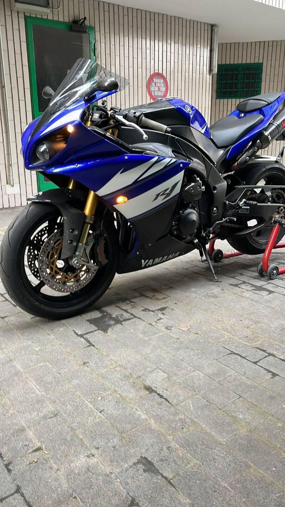 Yamaha YZF R1 (2009 - 11) (5)
