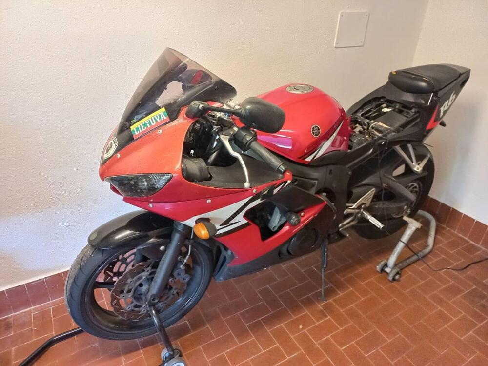 Yamaha YZF R6 (2003 - 04) (3)