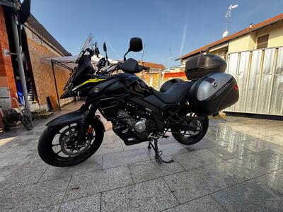 Suzuki V-Strom 650XT Explorer (2022 - 25) usata