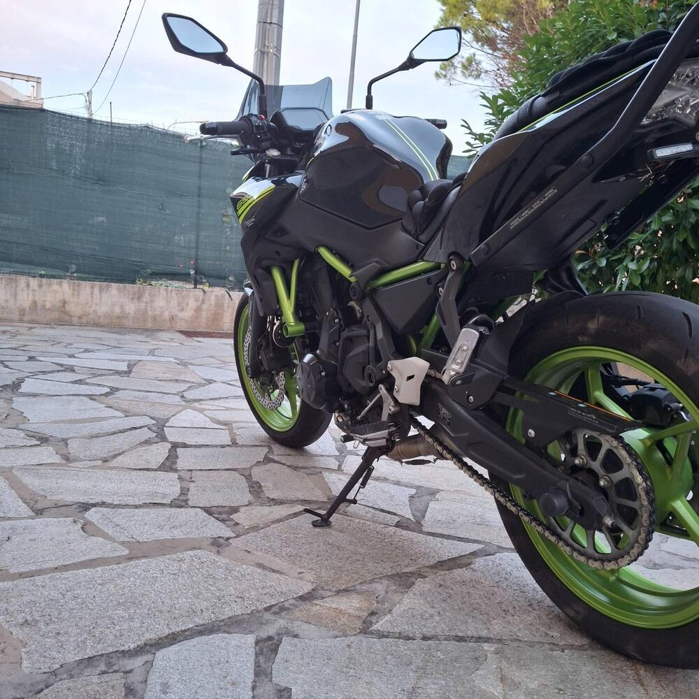 Vendo Kawasaki Z 650 (2021 - 24) usata a Montemarciano (codice