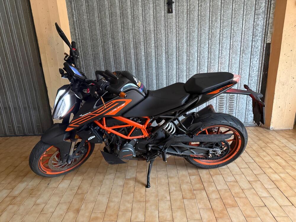 KTM 125 Duke (2021 - 23) (6)