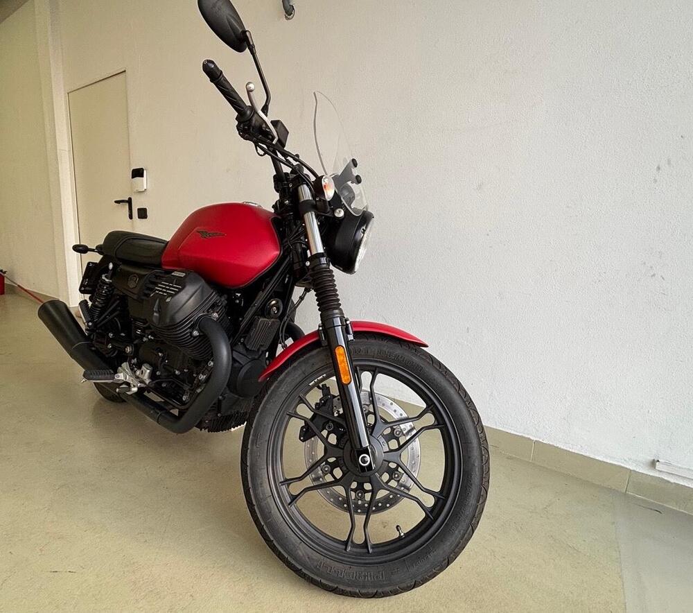 Moto Guzzi V7 III Stone (2017 - 20) (4)