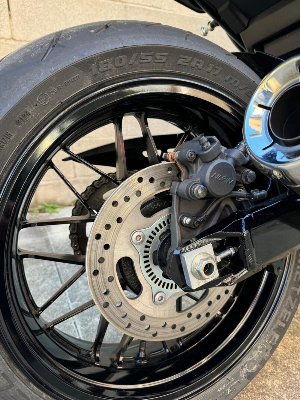 Kawasaki Z 900 RS (2022 - 25) (5)