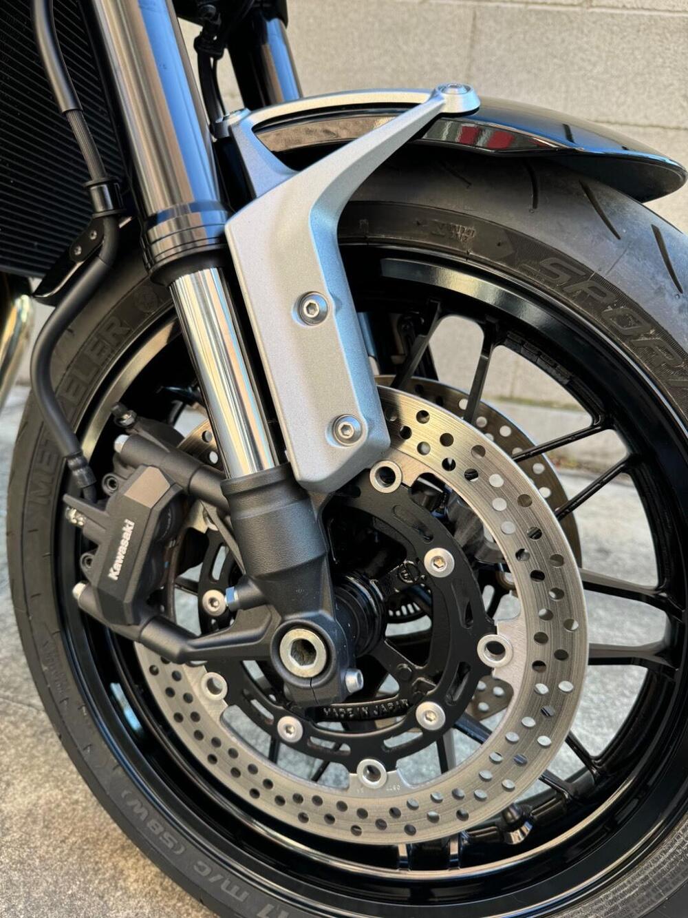 Kawasaki Z 900 RS (2022 - 25) (8)