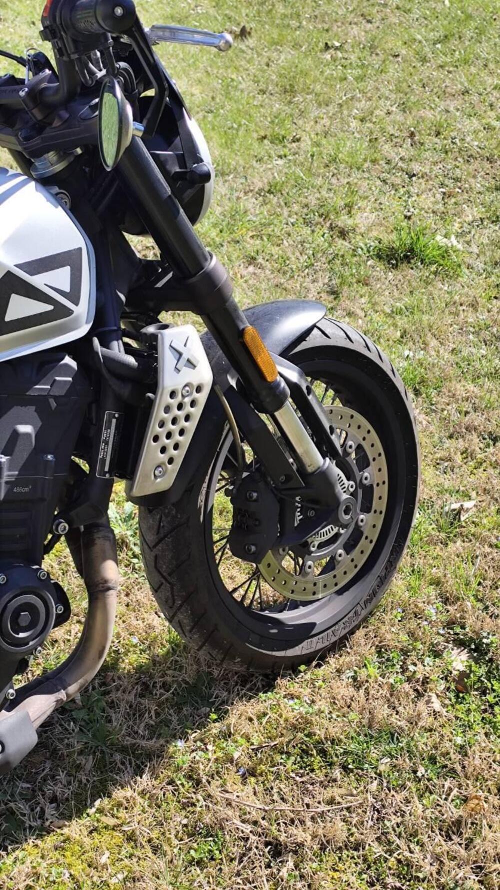 Brixton Motorcycles Crossfire 500 X (2021 - 26) (8)