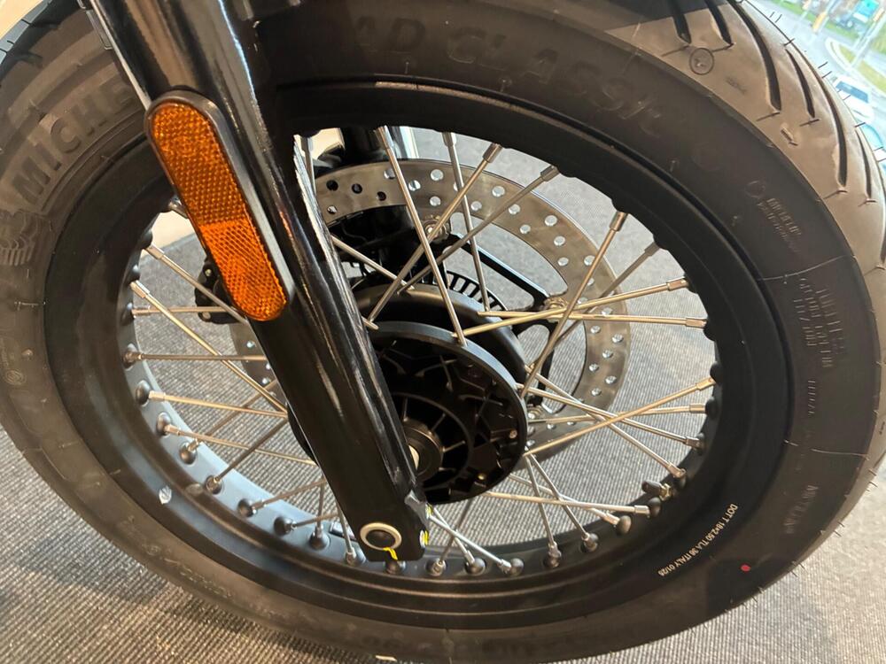 Moto Guzzi V7 Special (2025 - 26) (7)