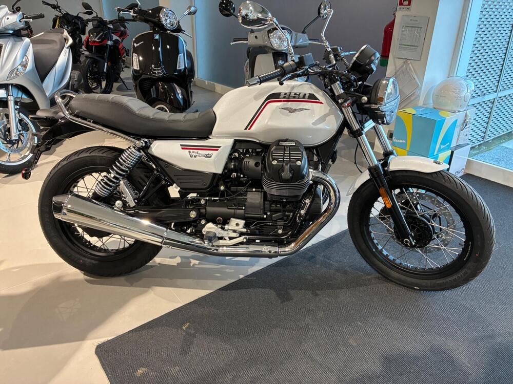 Moto Guzzi V7 Special (2025 - 26)