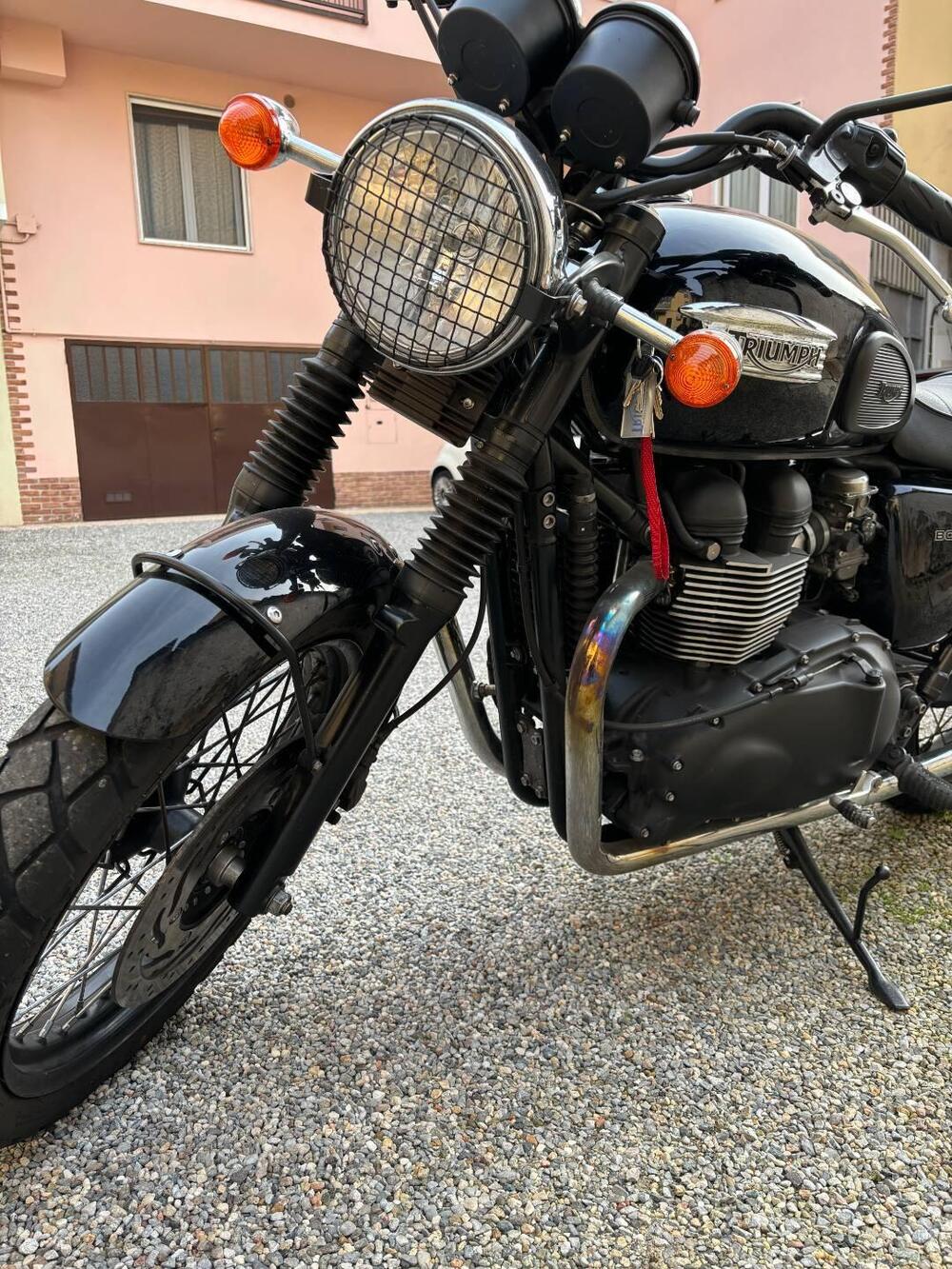 Triumph Bonneville T100 Black (2017 - 20) (2)