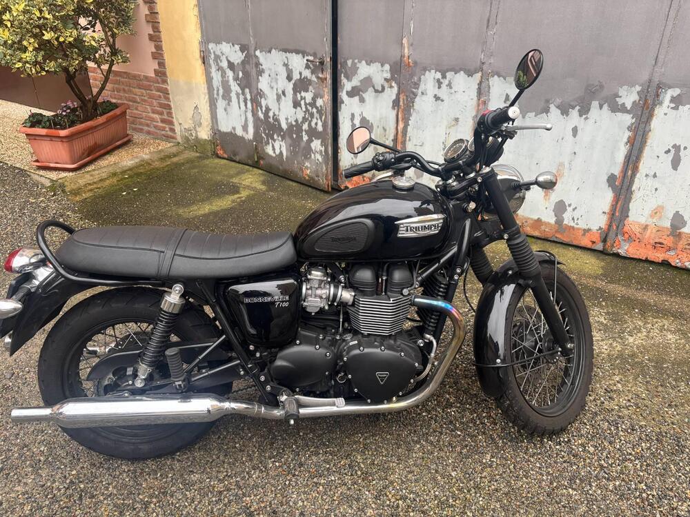 Triumph Bonneville T100 Black (2017 - 20) (7)