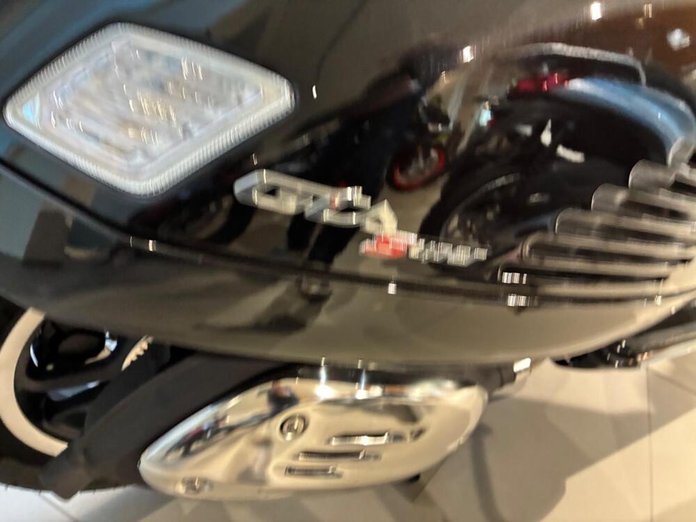Vespa GTS 310 (2025 - 26) (4)