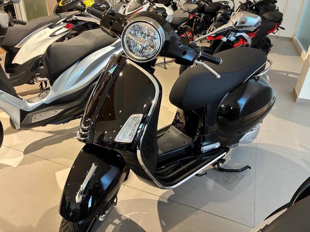 Vespa GTS 310 (2025 - 26) (2)