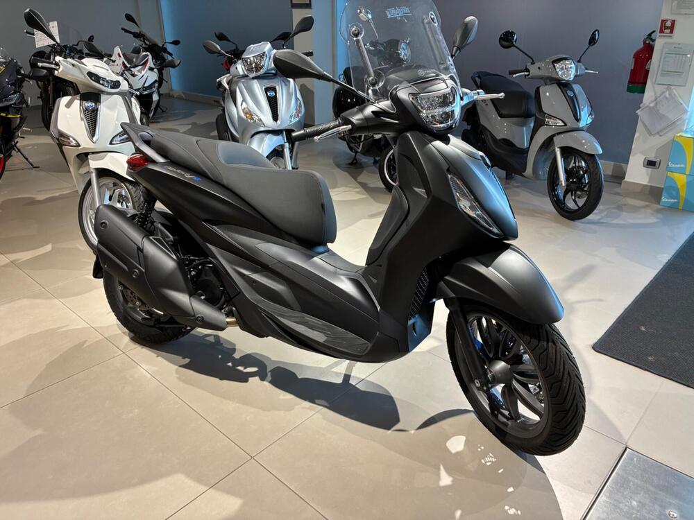 Piaggio Beverly 400 S (2025 - 26) (2)