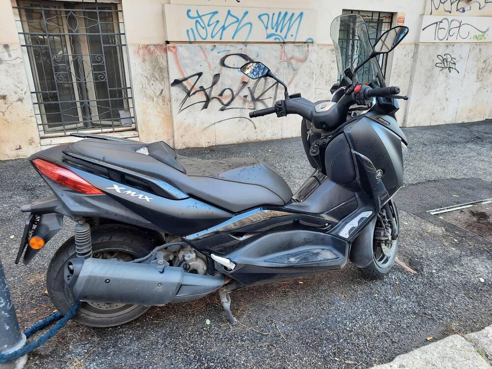 Yamaha X-Max 300 Iron Max (2019 - 20) (3)