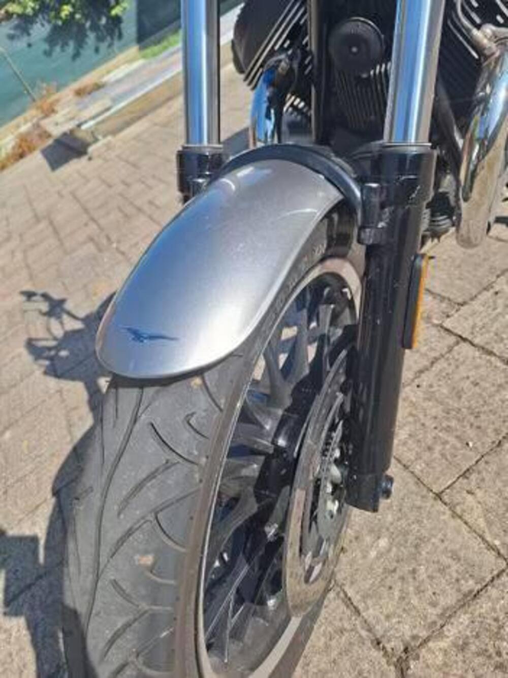 Moto Guzzi V9 Roamer (2021 - 24) (4)