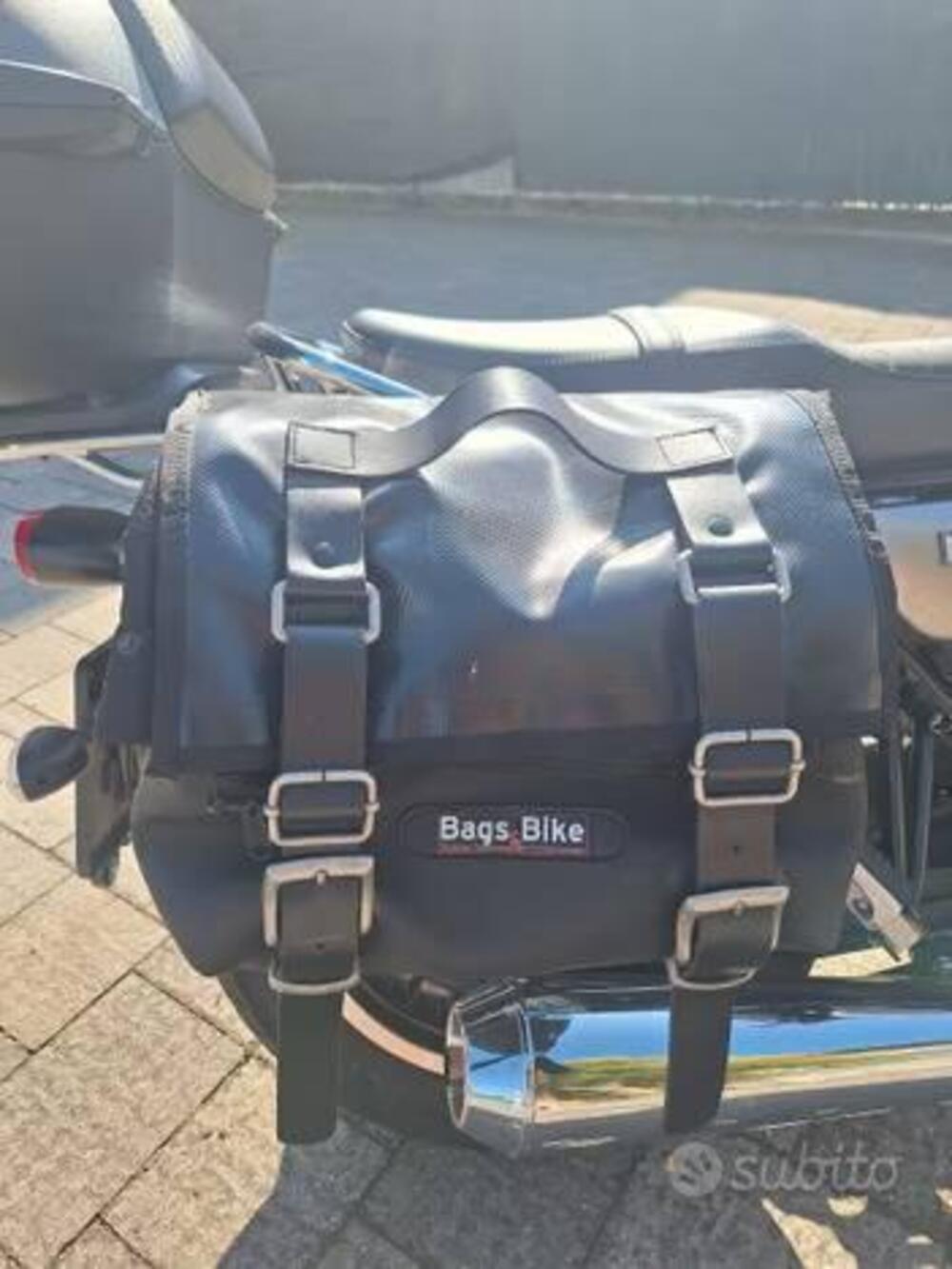 Moto Guzzi V9 Roamer (2021 - 24) (5)