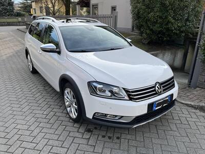 Volkswagen Passat Variant Alltrack 2.0 TDI DSG 4motion BlueMotion Tech. del 2013 usata a Dubino