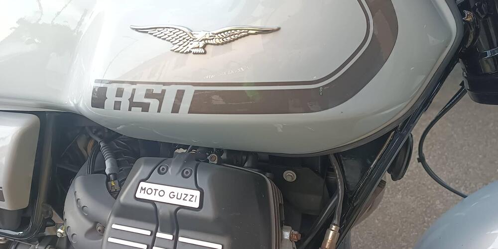 Moto Guzzi V7 Special (2021 - 24) (3)