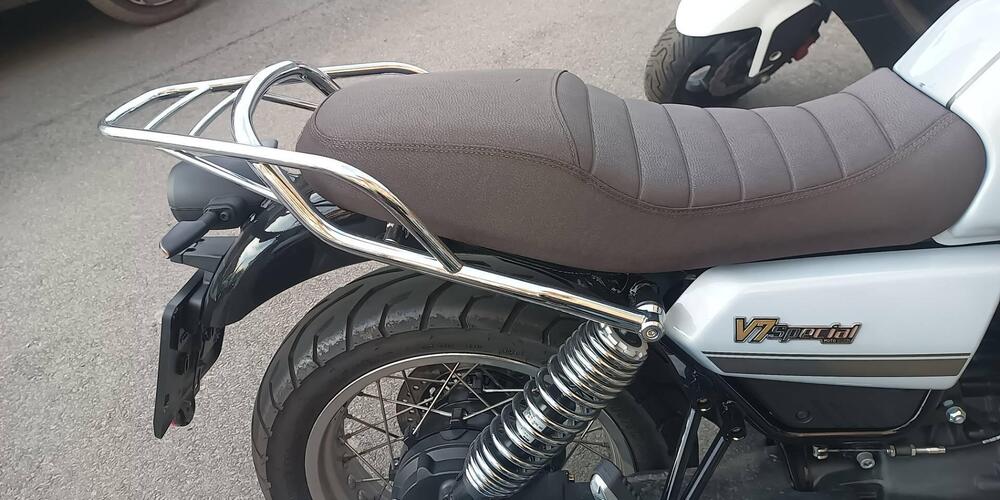 Moto Guzzi V7 Special (2021 - 24) (7)