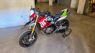 Aprilia Dorsoduro 750 Factory (2010 - 13) usata