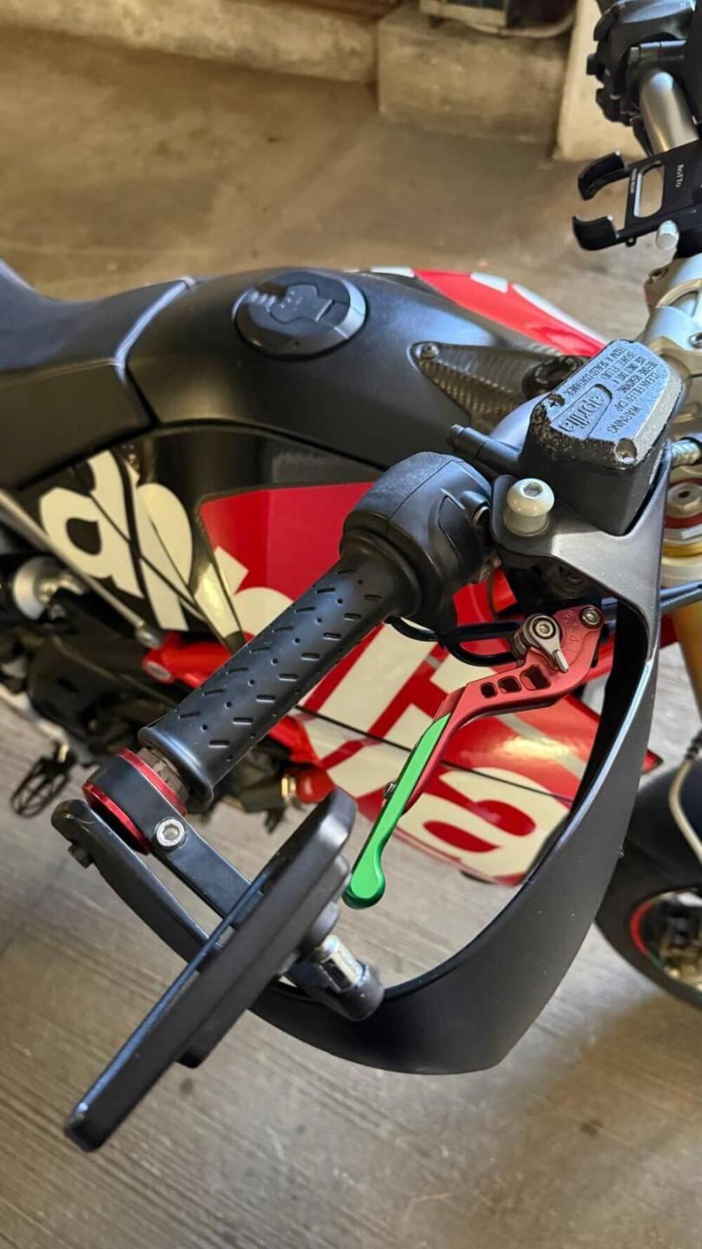 Aprilia Dorsoduro 750 Factory (2010 - 13) (16)
