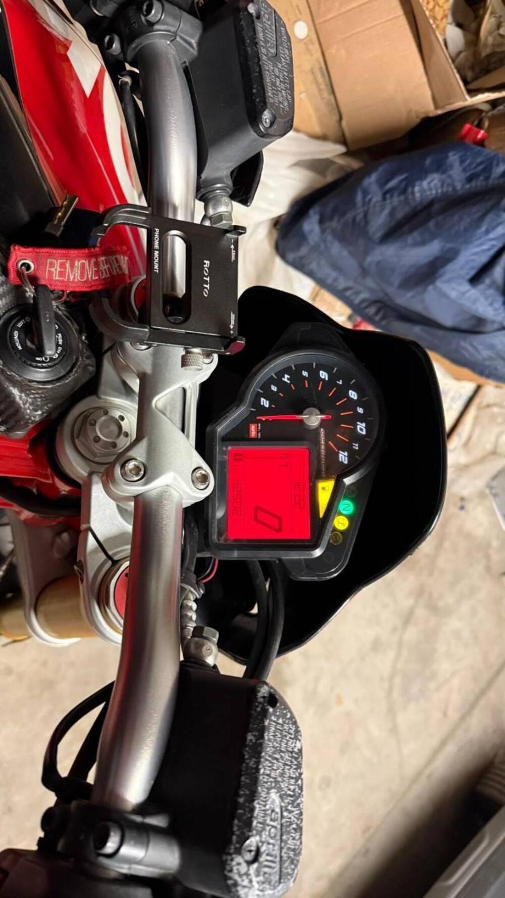 Aprilia Dorsoduro 750 Factory (2010 - 13) (17)